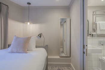 Single Room (Georgian Cosy Room)