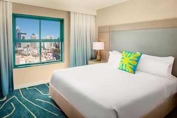 Suite, 1 King Bed with Sofa bed, City View