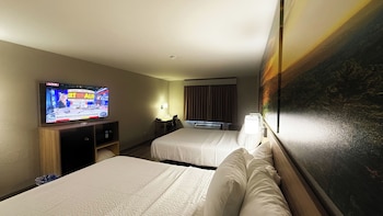 Deluxe Room, 2 Queen Beds, Non Smoking