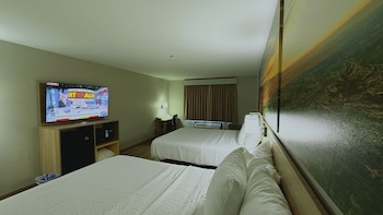 Standard Room, 2 Queen Beds