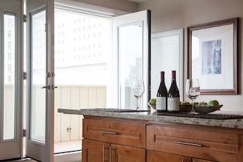 Suite, 1 Bedroom, Kitchen