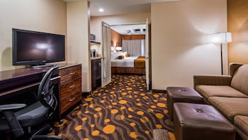 Suite, 2 Queen Beds, Non Smoking, Refrigerator & Microwave (with Sofabed)