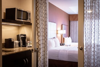 Suite, 2 Queen Beds, Non Smoking, Refrigerator & Microwave (with Sofabed)