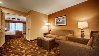 Suite, 1 Double Bed, Accessible, Bathtub (with Sofabed)