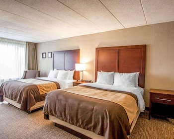 Suite, 2 Queen Beds, Non Smoking