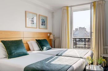 Family Room ( 2 Rooms) - Complimentary soft minibar,courtesy tray, Chromecast and digital press