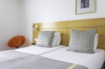 Superior Twin Room - Complimentary soft minibar,courtesy tray, Chromecast and digital press