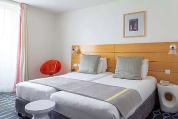 Superior Twin Room - Complimentary soft minibar,courtesy tray, Chromecast and digital press