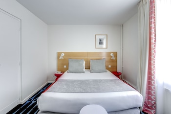 Family Room ( 2 Rooms) - Complimentary soft minibar,courtesy tray, Chromecast and digital press