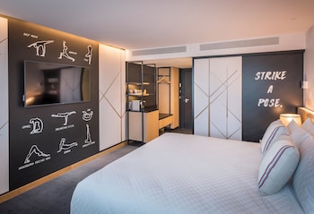 Room (Social View 1 King)
