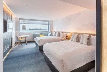 Room (Social View 2 Doubles)