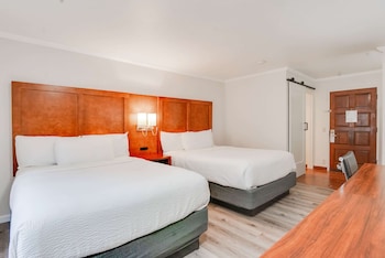 Room, 2 Queen Beds, Non Smoking