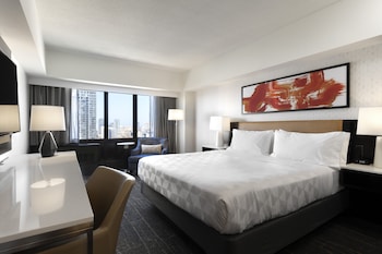 Standard Room, 1 King Bed (Chicago Skyline View)