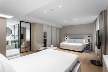 Junior Studio Suite