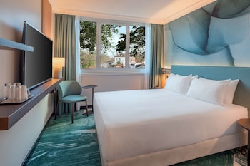Premium Room, 1 King Bed