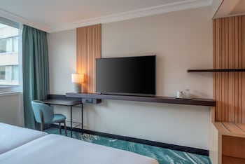 Premium Room, 1 King Bed