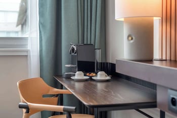 Premium Room, 1 King Bed
