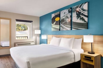 Standard Room, 1 King Bed