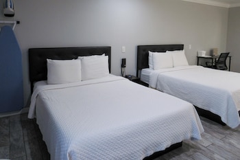 Standard Room, 2 Queen Beds, Non Smoking