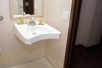 Room, Accessible, Bathtub (Mobility/Hearing)