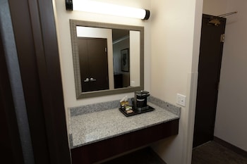 Junior Suite, 1 King Bed, Non Smoking