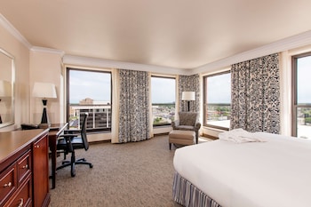 Room, 1 King Bed, City View, Corner