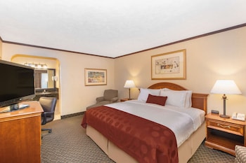 Suite, 1 King Bed, Non Smoking