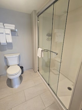 Standard Room, 1 King Bed, Accessible (Communications)