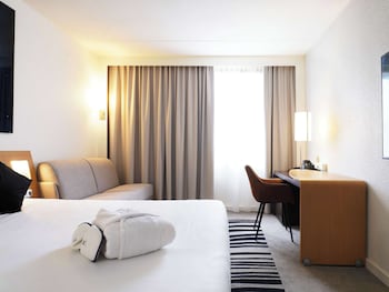 Executive Room, 1 Double Bed with Sofa bed