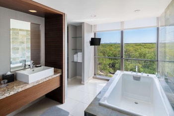 VIP Suite Premier Tower