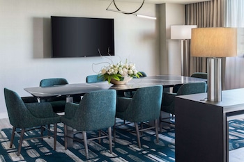 VIP Suite Premier Tower