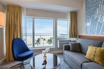 Room, 1 King Bed, Ocean View, Tower (Ocean View King Bed Room)
