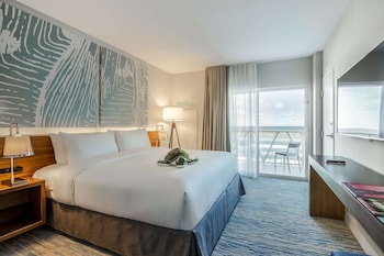 Room, 1 King Bed, Balcony, Oceanfront (Ocean Front King Bed Balcony Room)