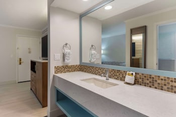 Standard Room, 2 Queen Beds, Non Smoking, Refrigerator & Microwave