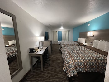 Room, 2 Queen Beds, Non Smoking