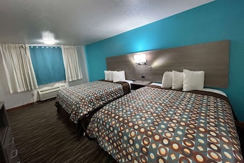 Room, 2 Queen Beds, Non Smoking (Dog Friendly)