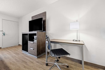 Room, 1 King Bed, Accessible, Smoking