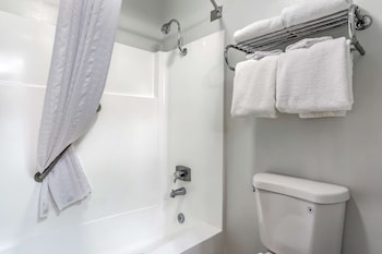 Suite, 1 King Bed, Non Smoking, Jetted Tub (Living Room)