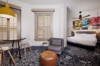 Deluxe Room, 1 King Bed
