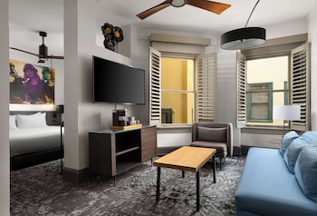 Junior Suite, 1 King Bed with Sofa bed