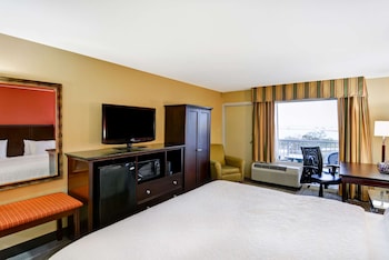 Executive Suite, 1 King Bed, Balcony, Bay View