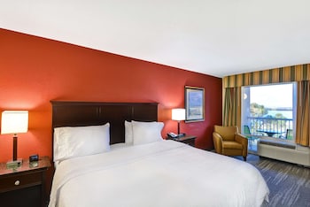 Executive Suite, 1 King Bed, Balcony, Bay View