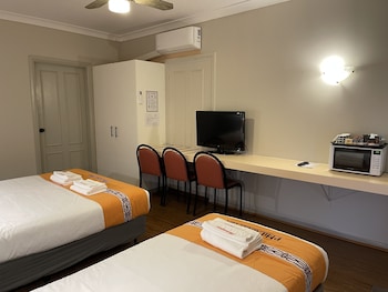 Economy Twin Room