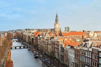 Canal View Suite