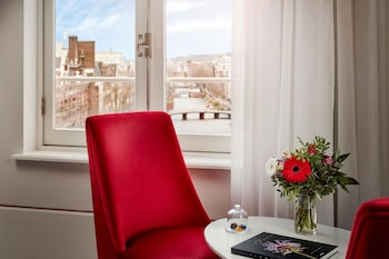Canal View Suite
