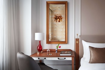 Superior Room, Canal View