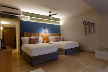 Camino Real Club Dos Camas