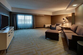 Suite, 1 Queen Bed with Sofa bed, Hearing Accessible (Mobility and Hearing)