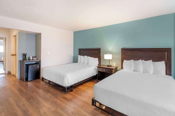 Standard Room, 2 Queen Beds, Accessible, Non Smoking