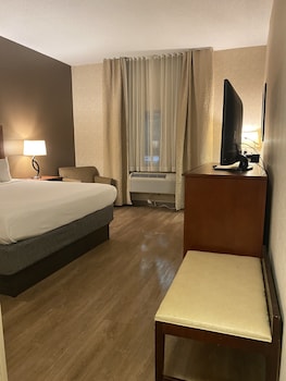 Standard Room, 1 King Bed